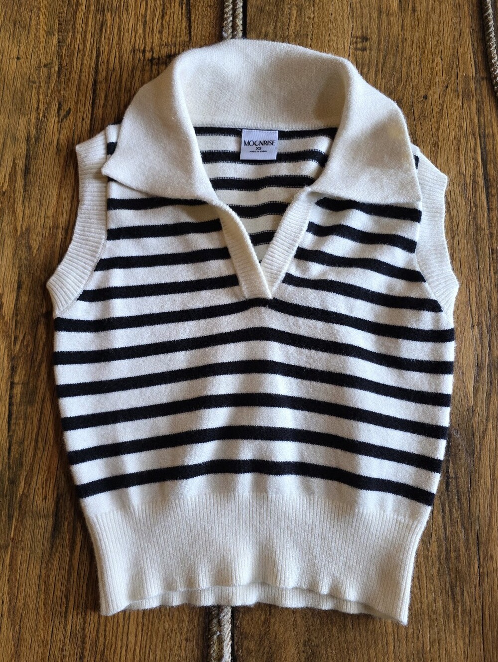 Monrise Striped Knit Sleeveless V Neck Sweater Black Cream XS